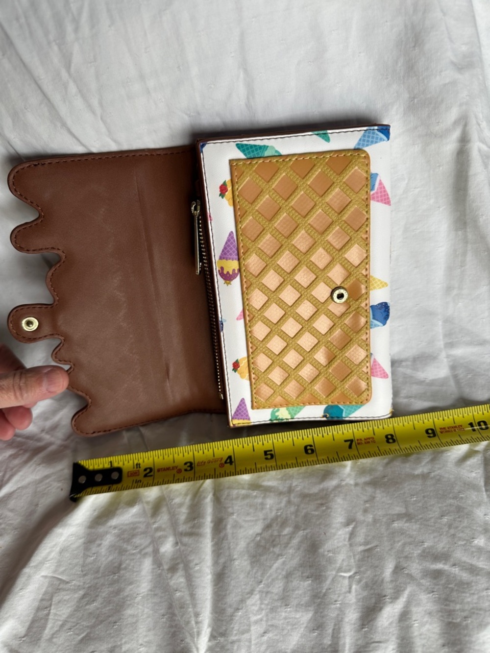Loungefly White Ice Cream Print Wallet with Brown Trim - Picture 3 of 5